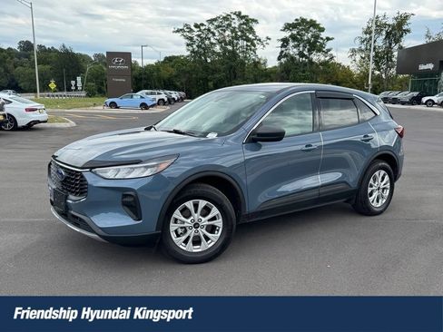 Used 2024 Ford Escape Active AWD/4WD image 1