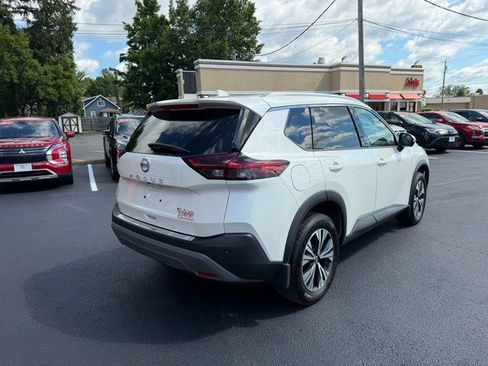 Used 2021 Nissan Rogue SV w/ Premium Package AWD/4WD image 7