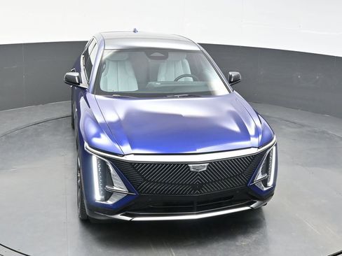 Certified 2024 Cadillac Lyriq Luxury w/ LPO, Floor Liner Package AWD/4WD image 27