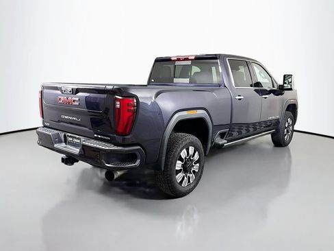Used 2024 GMC Sierra 2500 Denali w/ Denali Reserve Package AWD/4WD image 8