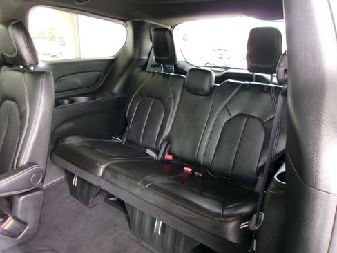 New 2026 Chrysler Pacifica Select image 20