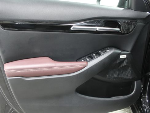 Used 2022 Kia Seltos SX w/ Sunroof Package image 6