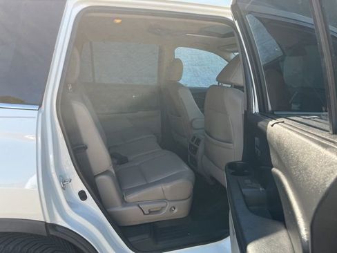 Used 2018 Honda Pilot Touring image 31