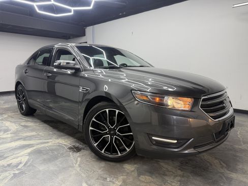 Used 2014 Ford Taurus SEL image 6