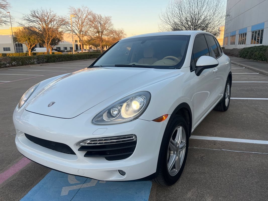 Used 2014 Porsche Cayenne S AWD/4WD image 4