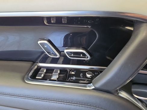 Used 2023 Land Rover Range Rover SE AWD/4WD image 25
