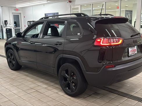 Used 2019 Jeep Cherokee Latitude Plus image 7