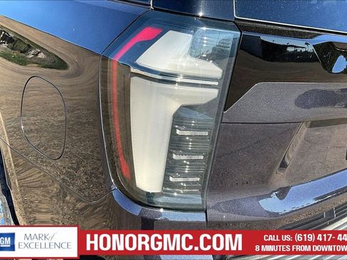 Used 2025 Chevrolet Tahoe Premier image 23