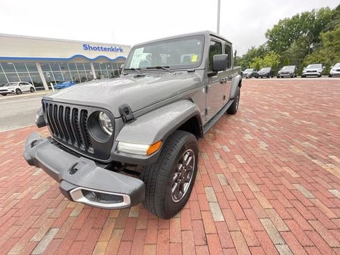 Used 2022 Jeep Gladiator Overland w/ Popular Equipment Package AWD/4WD image 27