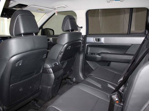 Used 2025 Hyundai Santa Fe SEL w/ Tow & Go Package image 12