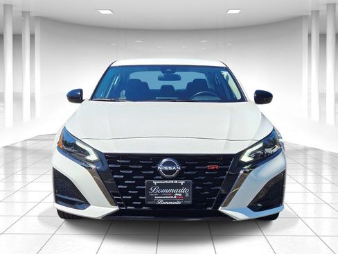 Used 2023 Nissan Altima 2.5 SR FWD image 8