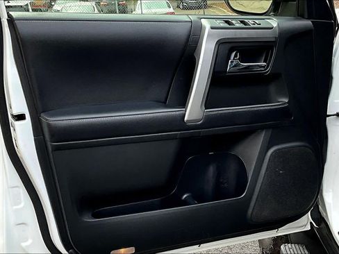 Used 2019 Toyota 4Runner SR5 RWD image 21