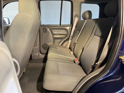 Used 2006 Jeep Liberty Sport image 20