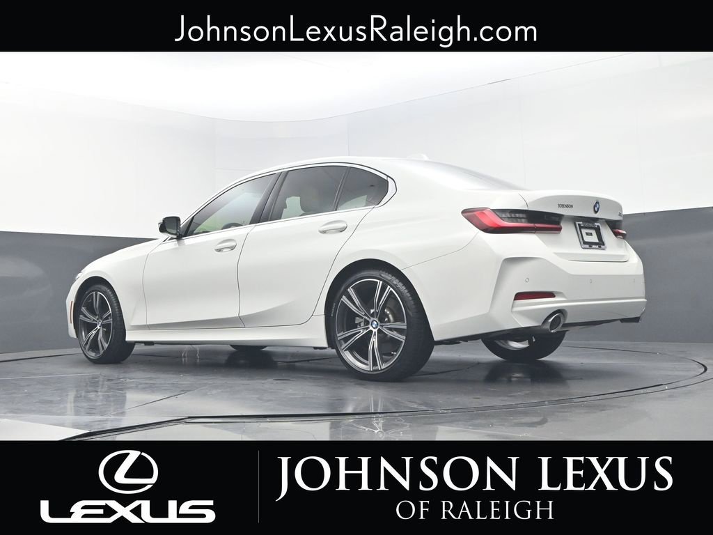 Used 2024 BMW 330i Sedan w/ Premium Package RWD image 17