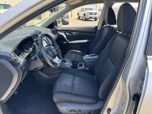 Used 2019 Nissan Rogue SV FWD image 20