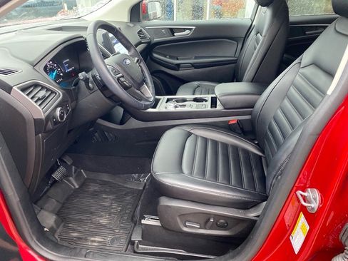 Used 2024 Ford Edge SEL w/ Convenience Package image 9