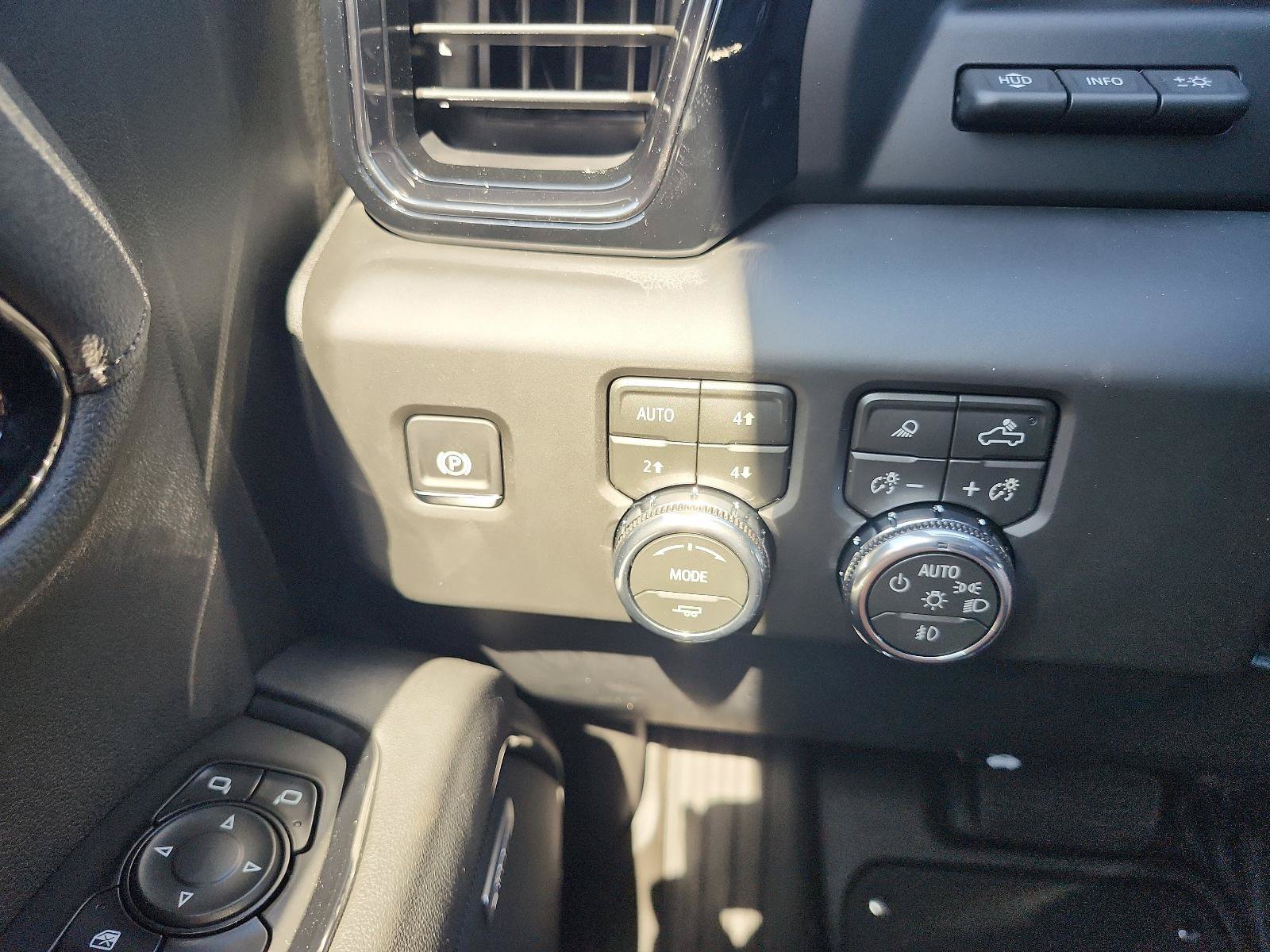 New 2026 GMC Sierra 1500 AT4 w/ AT4 Premium Package AWD/4WD image 22