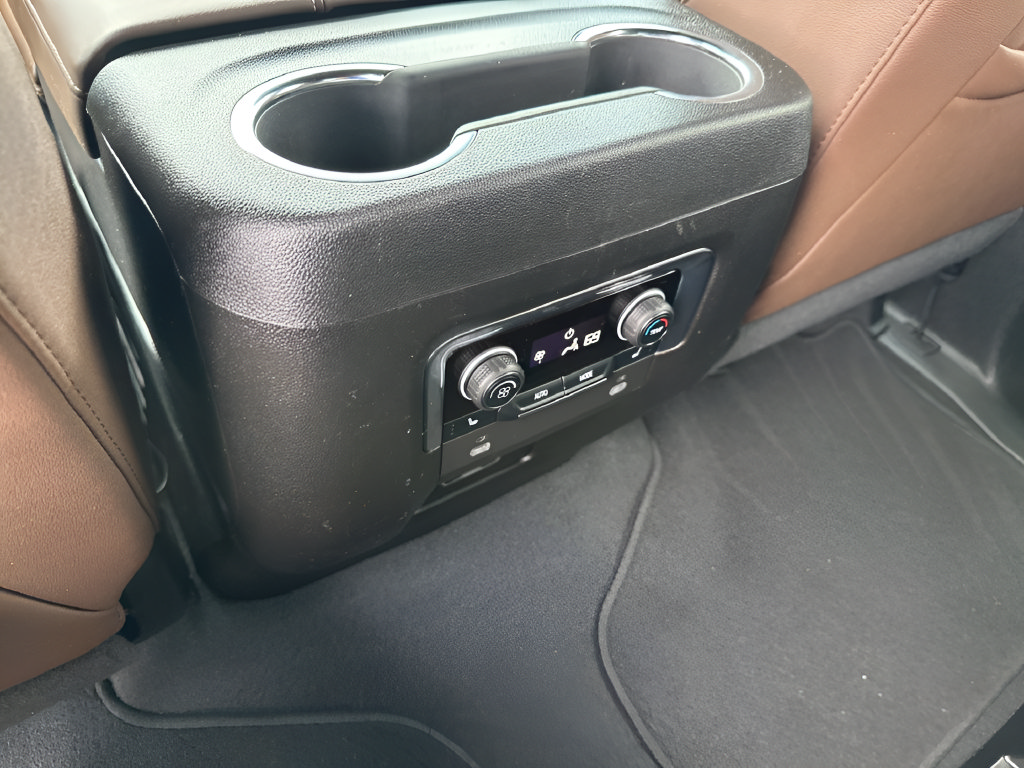 Used 2023 Chevrolet Tahoe High Country AWD/4WD image 30