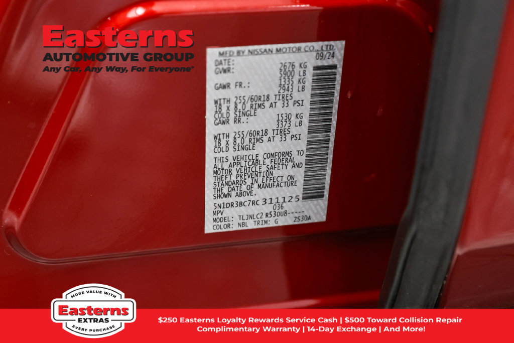Used 2024 Nissan Pathfinder SV AWD/4WD image 38