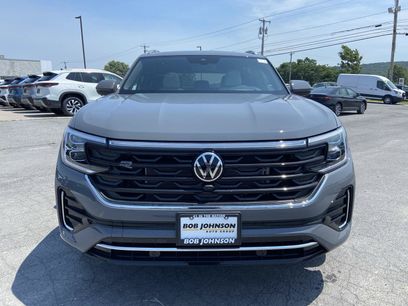 New 2026 Volkswagen Atlas Cross Sport SEL Premium R-Line