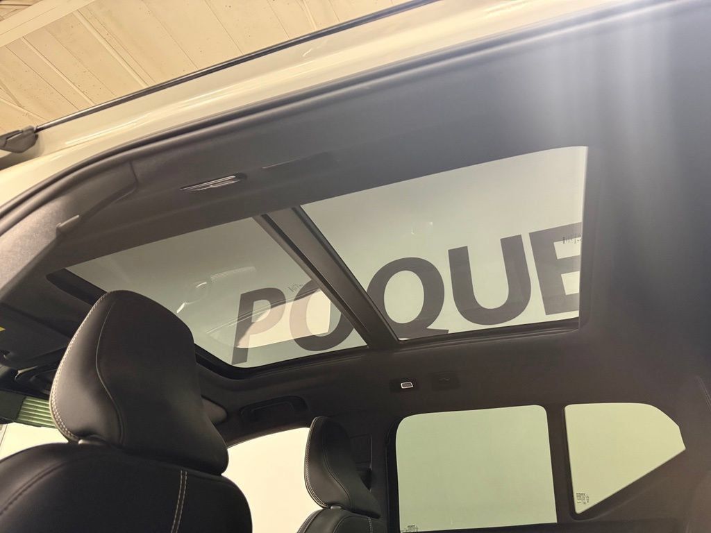 Used 2021 Volvo XC40 P8 Recharge w/ Climate Package AWD/4WD image 14