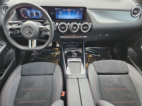 Certified 2025 Mercedes-Benz GLA 250 image 24