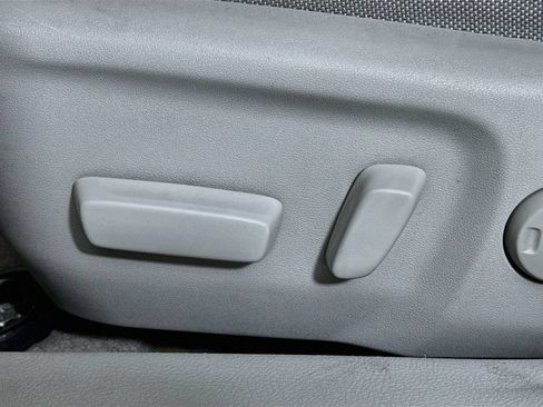 Used 2017 Toyota Camry LE FWD image 12