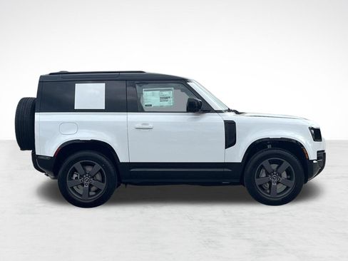 Used 2025 Land Rover Defender 90 X-Dynamic SE AWD/4WD image 7