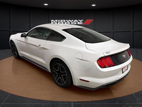 Used 2020 Ford Mustang Premium image 3