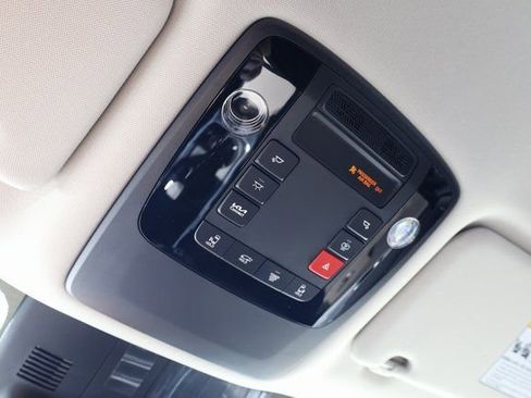 New 2026 Kia Carnival EX image 23