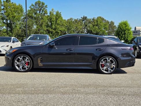 Used 2019 Kia Stinger GT1 RWD image 2