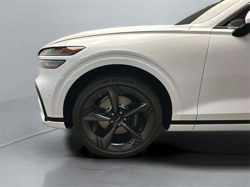 New 2026 Genesis GV70 3.5T Sport Advanced image 4
