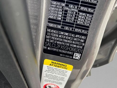 Used 2025 Land Rover Discovery Sport Dynamic SE image 41