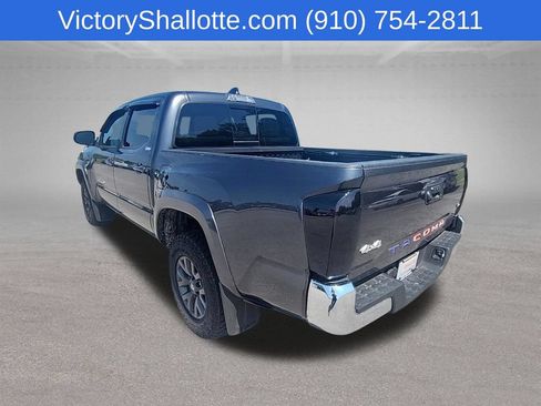 Used 2022 Toyota Tacoma SR5 AWD/4WD image 23