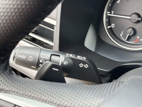 New 2026 Mitsubishi Outlander SE FWD image 38