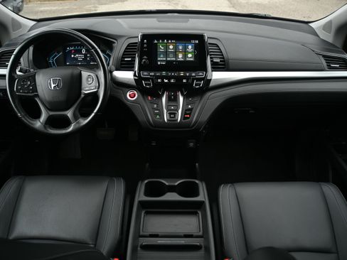 Used 2023 Honda Odyssey EX-L image 3