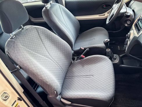 Used 2010 Toyota Yaris 2-Door Hatchback FWD image 21