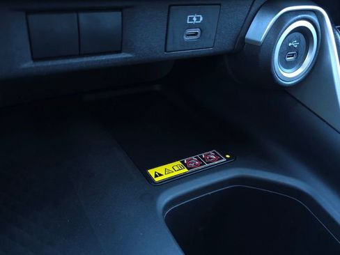Used 2025 Toyota Grand Highlander FWD image 39