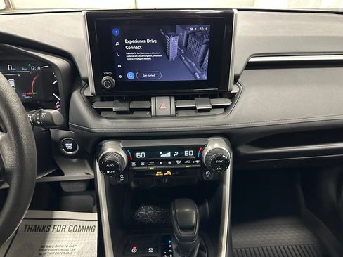 Used 2025 Toyota RAV4 XLE FWD image 25