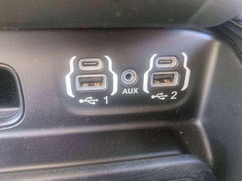 Used 2022 RAM 1500 Big Horn AWD/4WD image 25