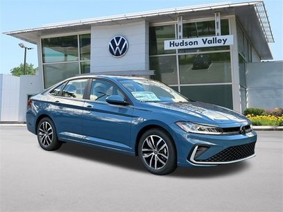 New 2025 Volkswagen Jetta SE