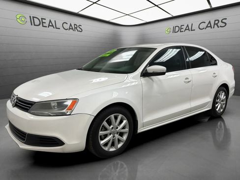 Used 2013 Volkswagen Jetta SE FWD image 1