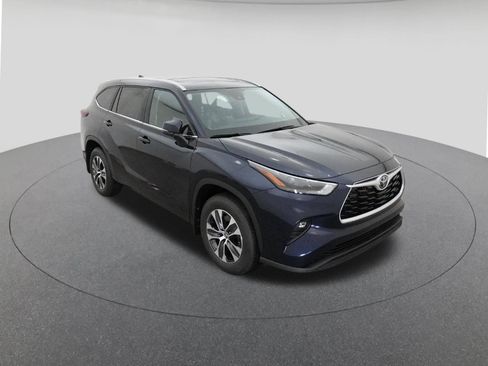 New 2026 Toyota Highlander XLE AWD/4WD image 13