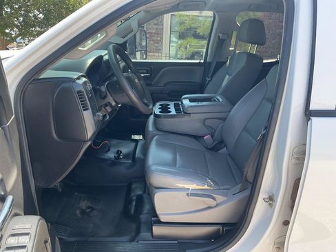 Used 2018 Chevrolet Silverado 2500 W/T RWD image 8