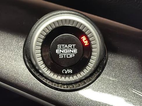 Used 2023 Jeep Wagoneer 4WD w/ HD Trailer Tow Package image 28