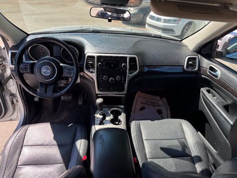 Used 2011 Jeep Grand Cherokee Laredo AWD/4WD image 17