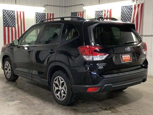 Used 2021 Subaru Forester Premium image 5