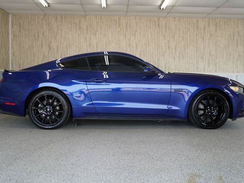 Used 2016 Ford Mustang GT Premium w/ Black Accent Package RWD image 6