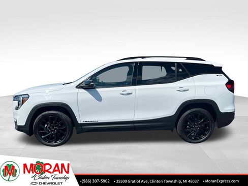 Certified 2023 GMC Terrain SLT w/ Elevation Edition AWD/4WD image 3