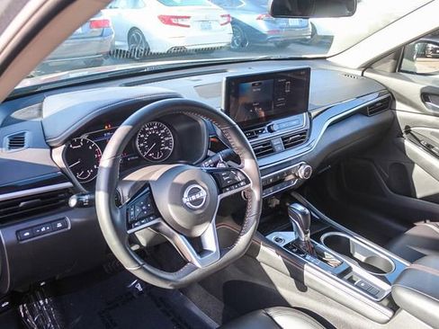 Used 2024 Nissan Altima 2.5 SR w/ SR Premium Package AWD/4WD image 23
